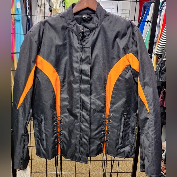 Vance Leathers women's motorcycle jacket brand new. Size large - Picture 2 of 3